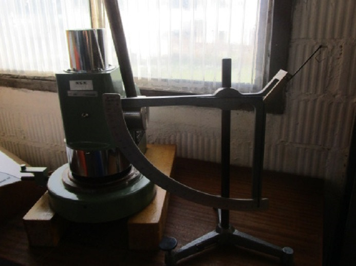 MECHANISCHE PAPIERWAAGE MIT HANDPROBE STANZE - Drukmachine: afbeelding 3 MECHANISCHE PAPIERWAAGE MIT HANDPROBE STANZE - Drukmachine: afbeelding 3