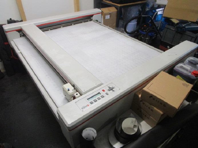 SCHNEIDEPLOTTER ZÜND P-1200 PLUS - Papiersnijmachine: afbeelding 1 SCHNEIDEPLOTTER ZÜND P-1200 PLUS - Papiersnijmachine: afbeelding 1