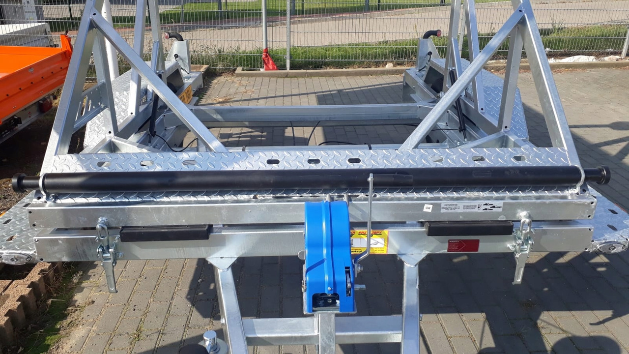 PRZYCZEPA WARK KABLOWA POD BĘBEN KABLOWY DMC 2700KG / WARK Cable Trailer for Cable Drum DMC 2700KG - Haspelwagen: afbeelding 5 PRZYCZEPA WARK KABLOWA POD BĘBEN KABLOWY DMC 2700KG / WARK Cable Trailer for Cable Drum DMC 2700KG - Haspelwagen: afbeelding 5