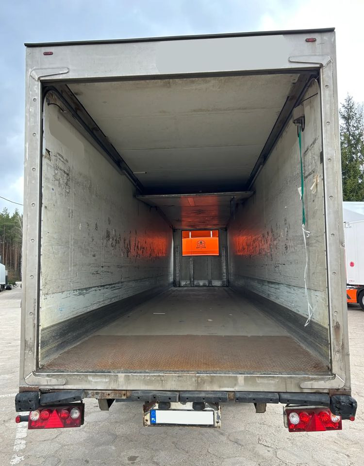 Schmitz Cargobull CHŁODNIA / IZOTERMA / KONTENER / MAGAZYN / 3 SZTUKI !! - Koelwagen oplegger: afbeelding 4 Schmitz Cargobull CHŁODNIA / IZOTERMA / KONTENER / MAGAZYN / 3 SZTUKI !! - Koelwagen oplegger: afbeelding 4