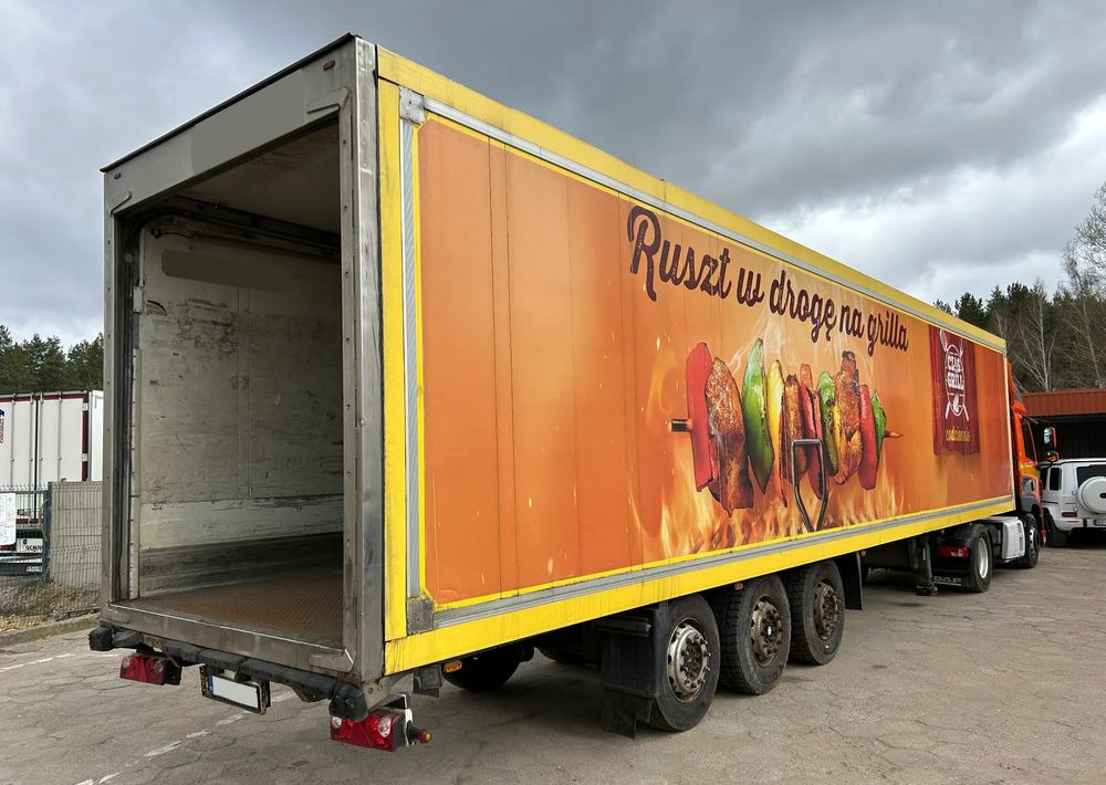 Schmitz Cargobull CHŁODNIA / IZOTERMA / KONTENER / MAGAZYN / 3 SZTUKI !! - Koelwagen oplegger: afbeelding 5 Schmitz Cargobull CHŁODNIA / IZOTERMA / KONTENER / MAGAZYN / 3 SZTUKI !! - Koelwagen oplegger: afbeelding 5