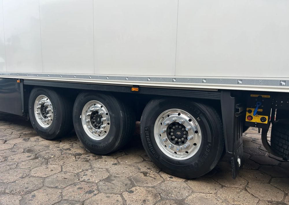 Schmitz Cargobull ORYGINALNE ALUFELGI ALCOA / BEZWYPADKOWA CHŁODNIA / GRUBA ŚCIANA 7 CM / 2 SZTUKI !! - Koelwagen oplegger: afbeelding 1 Schmitz Cargobull ORYGINALNE ALUFELGI ALCOA / BEZWYPADKOWA CHŁODNIA / GRUBA ŚCIANA 7 CM / 2 SZTUKI !! - Koelwagen oplegger: afbeelding 1