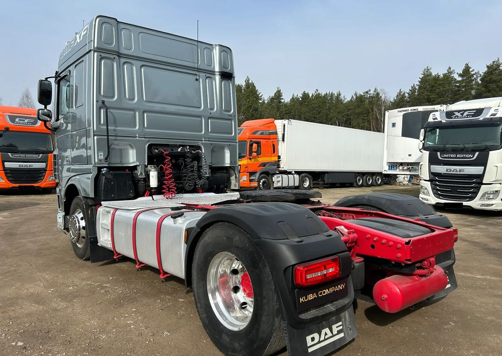 DAF XF 106 440 KM / AUTOMAT / RETARDER / HYDRAULIKA HYVA / ALUFELGI ALCOA / 2017 ROK !! - Trekker: afbeelding 5 DAF XF 106 440 KM / AUTOMAT / RETARDER / HYDRAULIKA HYVA / ALUFELGI ALCOA / 2017 ROK !! - Trekker: afbeelding 5