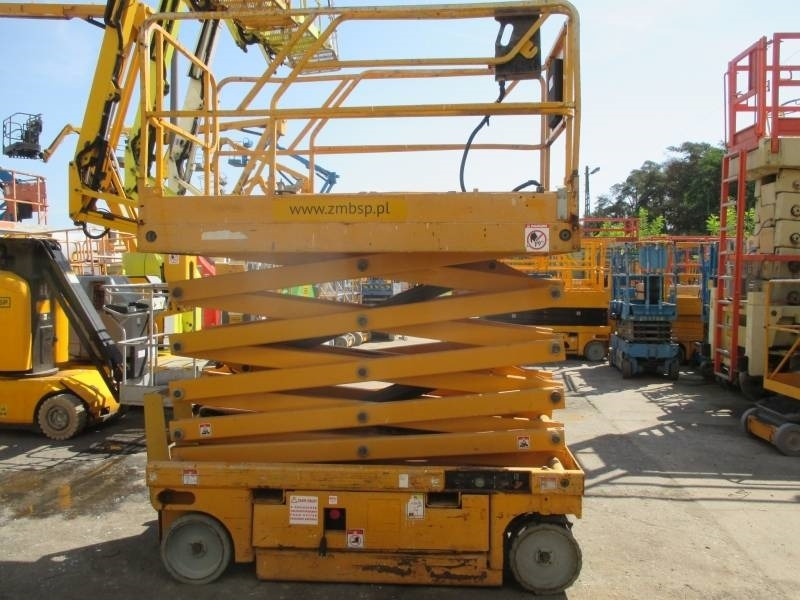 Haulotte Compact 12 - Schaarlift: afbeelding 2 Haulotte Compact 12 - Schaarlift: afbeelding 2