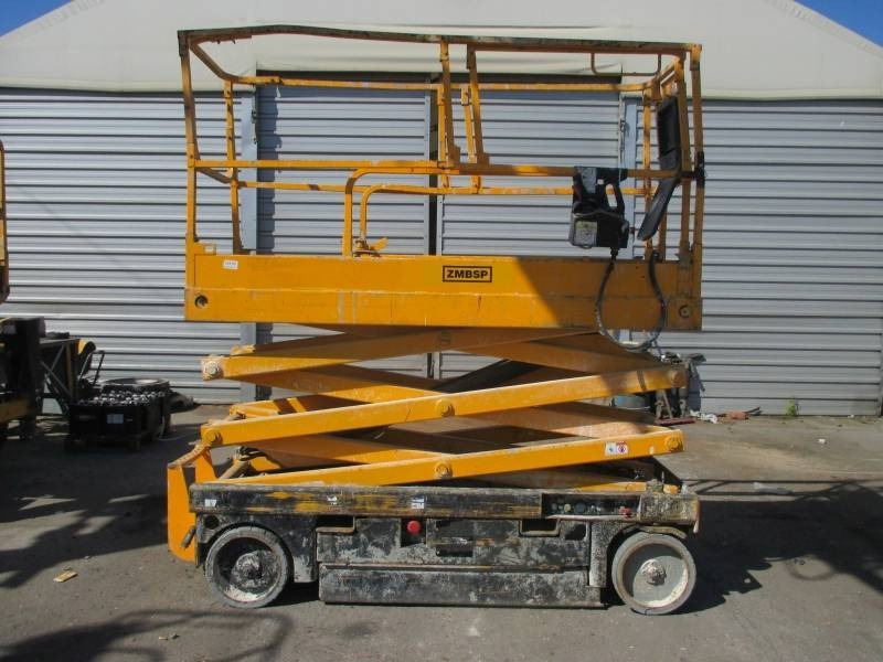 Haulotte Compact 8 - Schaarlift: afbeelding 1 Haulotte Compact 8 - Schaarlift: afbeelding 1