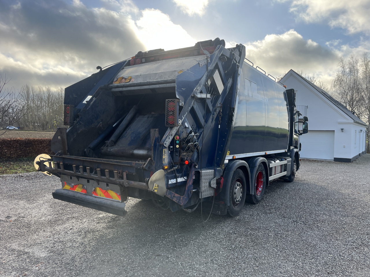 SCANIA P 320 NTM 21m3 - Vuilniswagen: afbeelding 4 SCANIA P 320 NTM 21m3 - Vuilniswagen: afbeelding 4