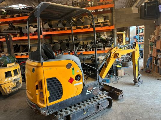 Bobcat E17 à 14 900 € HT - Minigraafmachine: afbeelding 3 Bobcat E17 à 14 900 € HT - Minigraafmachine: afbeelding 3