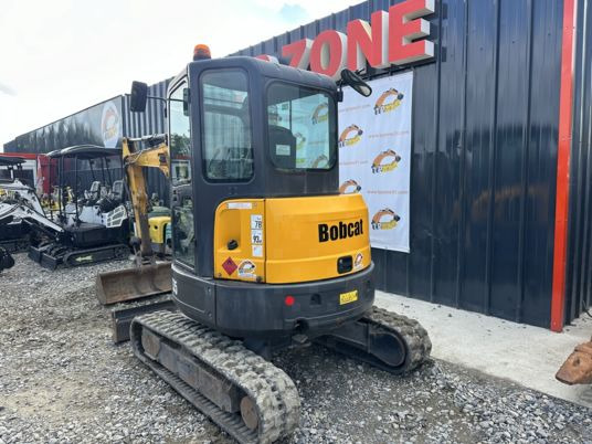 Bobcat E35 Cabine à 23900 € HT - Minigraafmachine: afbeelding 4 Bobcat E35 Cabine à 23900 € HT - Minigraafmachine: afbeelding 4