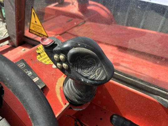 Verreiker Manitou BT420: afbeelding 8 Verreiker Manitou BT420: afbeelding 8