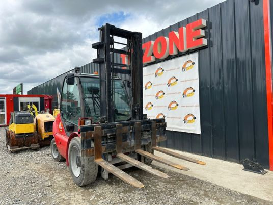 Manitou MSI40 Cabine à 27900 € HT - Diesel heftruck: afbeelding 3 Manitou MSI40 Cabine à 27900 € HT - Diesel heftruck: afbeelding 3