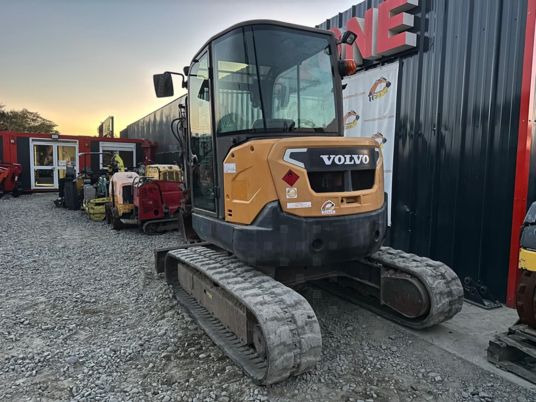 Volvo ECR50 D à 26500 € HT - Minigraafmachine: afbeelding 2 Volvo ECR50 D à 26500 € HT - Minigraafmachine: afbeelding 2