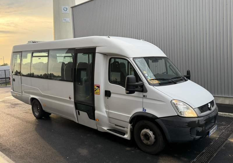 Iveco Daily DURISOTTI / 28miejsc - Streekbus: afbeelding 3 Iveco Daily DURISOTTI / 28miejsc - Streekbus: afbeelding 3