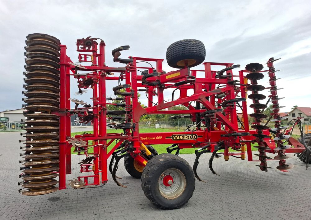 Väderstad TOPDOWN 600 2015 Rok, Nie Malowany , Stan Bardzo Dobry - Grondbewerking toebehoor: afbeelding 4 Väderstad TOPDOWN 600 2015 Rok, Nie Malowany , Stan Bardzo Dobry - Grondbewerking toebehoor: afbeelding 4