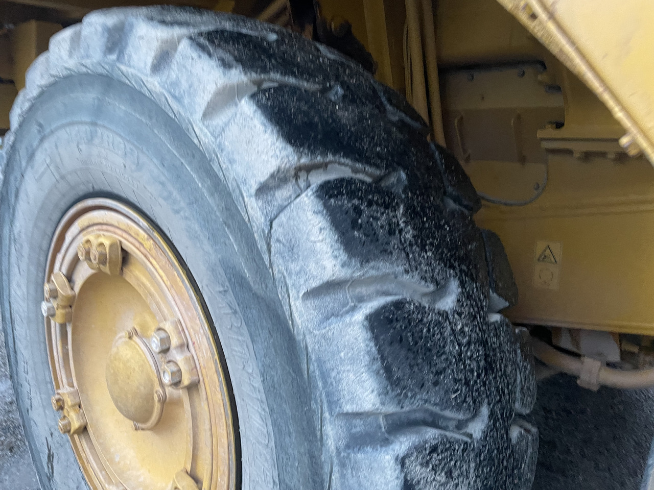 Zelfrijdende kiepwagen KOMATSU Hd405-6: afbeelding 14