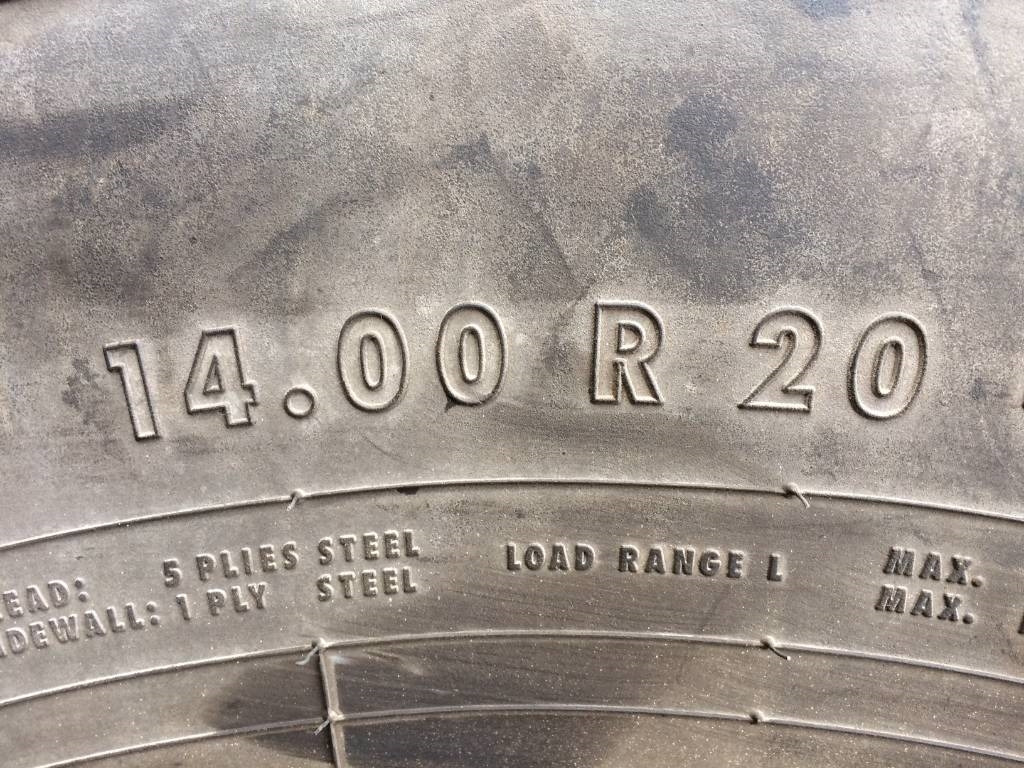 Continental 14.00R20 HCS - USED NN 95% - Band voor Vrachtwagen: afbeelding 5 Continental 14.00R20 HCS - USED NN 95% - Band voor Vrachtwagen: afbeelding 5