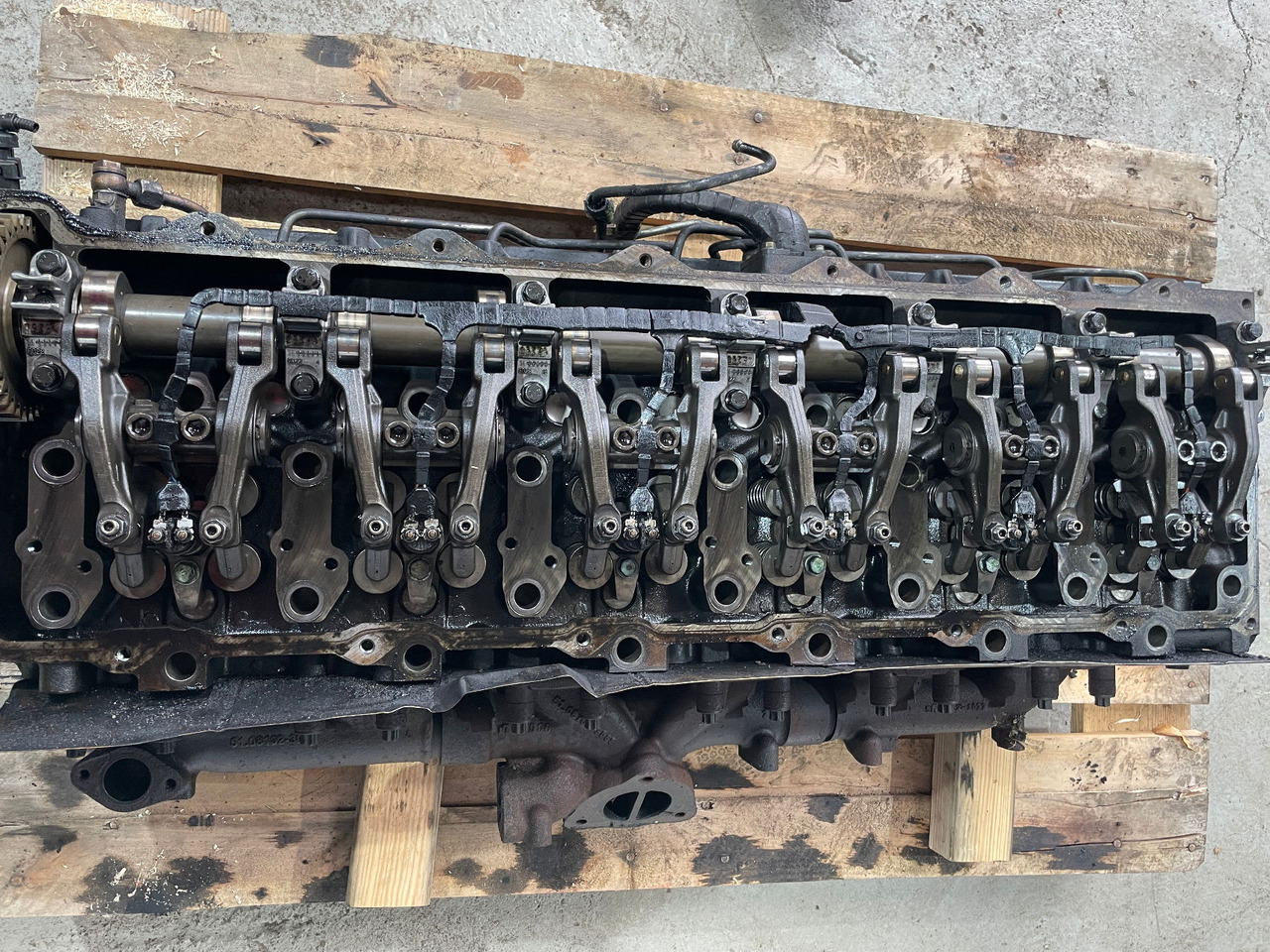 MAN Motor MAN Lions City D2066 LUH 52 Zylinderkopf Nockenwelle - Cilinderkop voor Bus: afbeelding 2 MAN Motor MAN Lions City D2066 LUH 52 Zylinderkopf Nockenwelle - Cilinderkop voor Bus: afbeelding 2