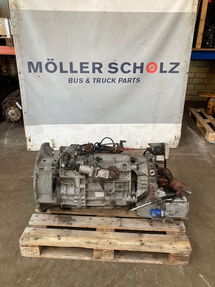 Mercedes-Benz Schaltgetriebe Mercedes GO210-6 GO 210-6 714.140 Setra Retarder - Versnellingsbak en onderdelen voor Bus: afbeelding 1 Mercedes-Benz Schaltgetriebe Mercedes GO210-6 GO 210-6 714.140 Setra Retarder - Versnellingsbak en onderdelen voor Bus: afbeelding 1