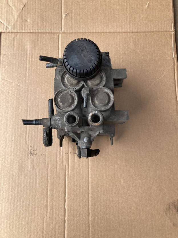 Wabco Wabco Achsmodulator Mercedes Citaro 4801030110 Modulator Actros EBS 480103 - Onderdelen voor Bus: afbeelding 3 Wabco Wabco Achsmodulator Mercedes Citaro 4801030110 Modulator Actros EBS 480103 - Onderdelen voor Bus: afbeelding 3
