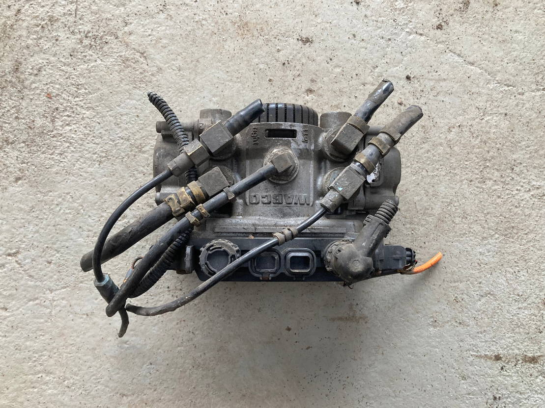 Wabco Wabco Bremse 4801041060 Ventil EBS 81521066071 Achsmodulator 81521066058 8 - Onderdelen: afbeelding 1 Wabco Wabco Bremse 4801041060 Ventil EBS 81521066071 Achsmodulator 81521066058 8 - Onderdelen: afbeelding 1