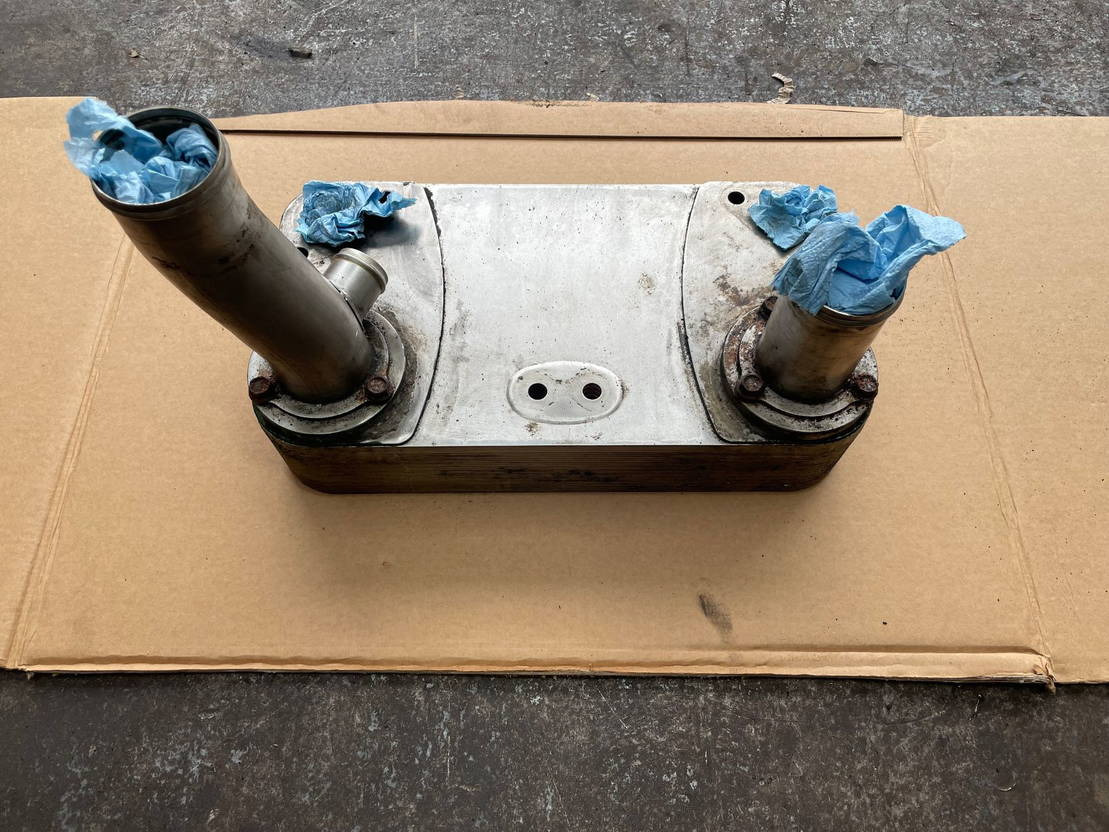 ZF ZF Ölkühler Wärmetauscher Getriebeölkühler Ecolife 6AP 1400 1700 - Oliekoeler voor Bus: afbeelding 3 ZF ZF Ölkühler Wärmetauscher Getriebeölkühler Ecolife 6AP 1400 1700 - Oliekoeler voor Bus: afbeelding 3