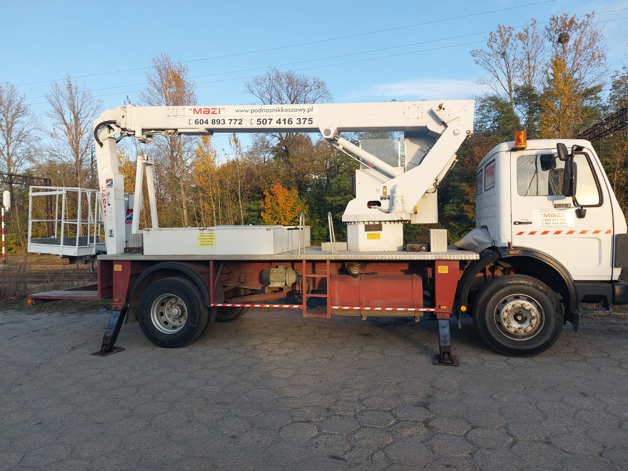 Wumag Mercedes 1414, 400V Wumag WT220 hydraulik - Vrachtwagen hoogwerker: afbeelding 5 Wumag Mercedes 1414, 400V Wumag WT220 hydraulik - Vrachtwagen hoogwerker: afbeelding 5