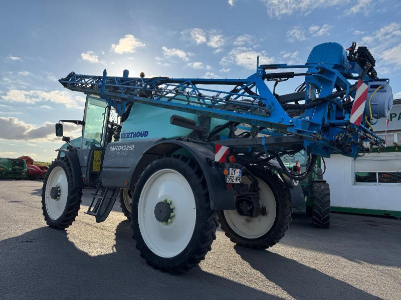 Zelfrijdende veldspuit BERTHOUD RAPTOR 3240: afbeelding 6