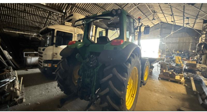 JOHN DEERE 6520 - Tractor: afbeelding 2 JOHN DEERE 6520 - Tractor: afbeelding 2