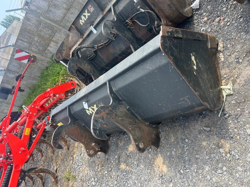 MAILLEUX BTA245 - Voorladerbak voor Tractor: afbeelding 2 MAILLEUX BTA245 - Voorladerbak voor Tractor: afbeelding 2