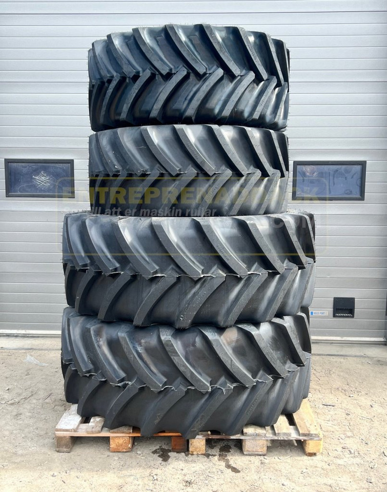 Package Advance Tyres 2 pcs. 710/70R38 + 2 pcs. 600/65R28 - Tractor: afbeelding 1 Package Advance Tyres 2 pcs. 710/70R38 + 2 pcs. 600/65R28 - Tractor: afbeelding 1