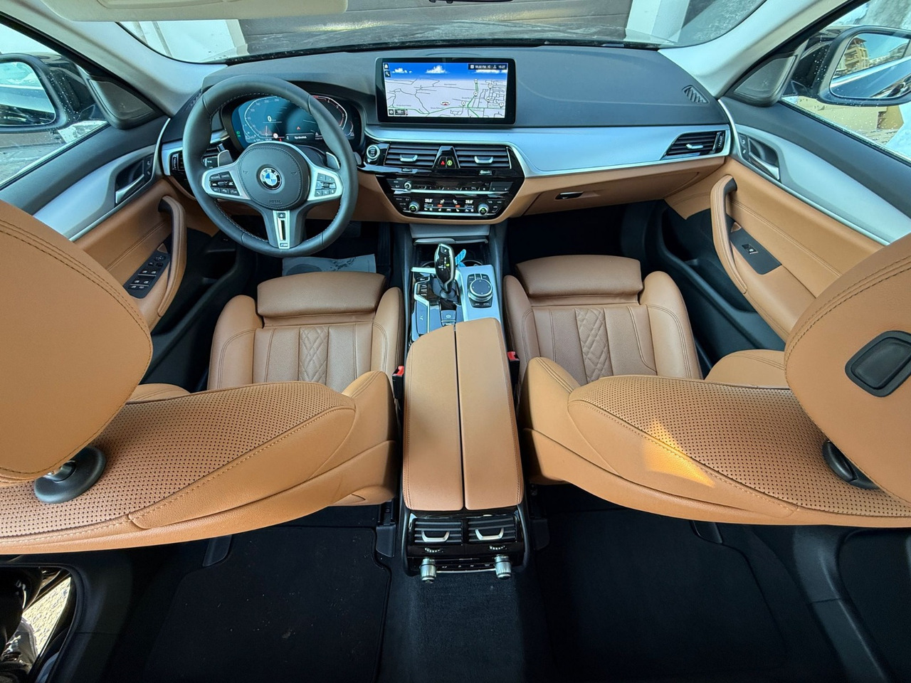 BMW 520D MILDHYBRID - Sedan: afbeelding 2 BMW 520D MILDHYBRID - Sedan: afbeelding 2