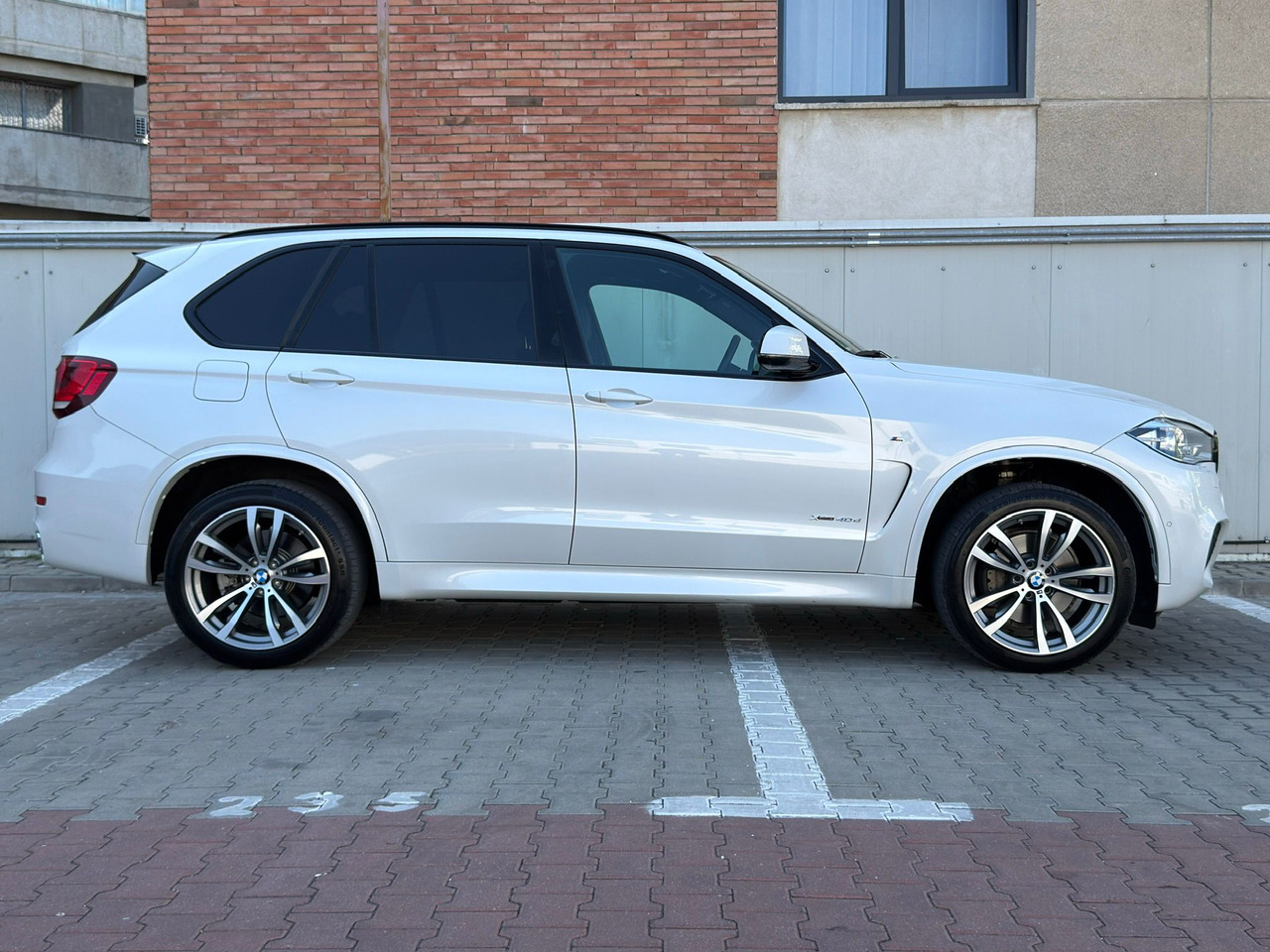BMW X5 4.0 XDRIVE M PAKET - SUV: afbeelding 5 BMW X5 4.0 XDRIVE M PAKET - SUV: afbeelding 5