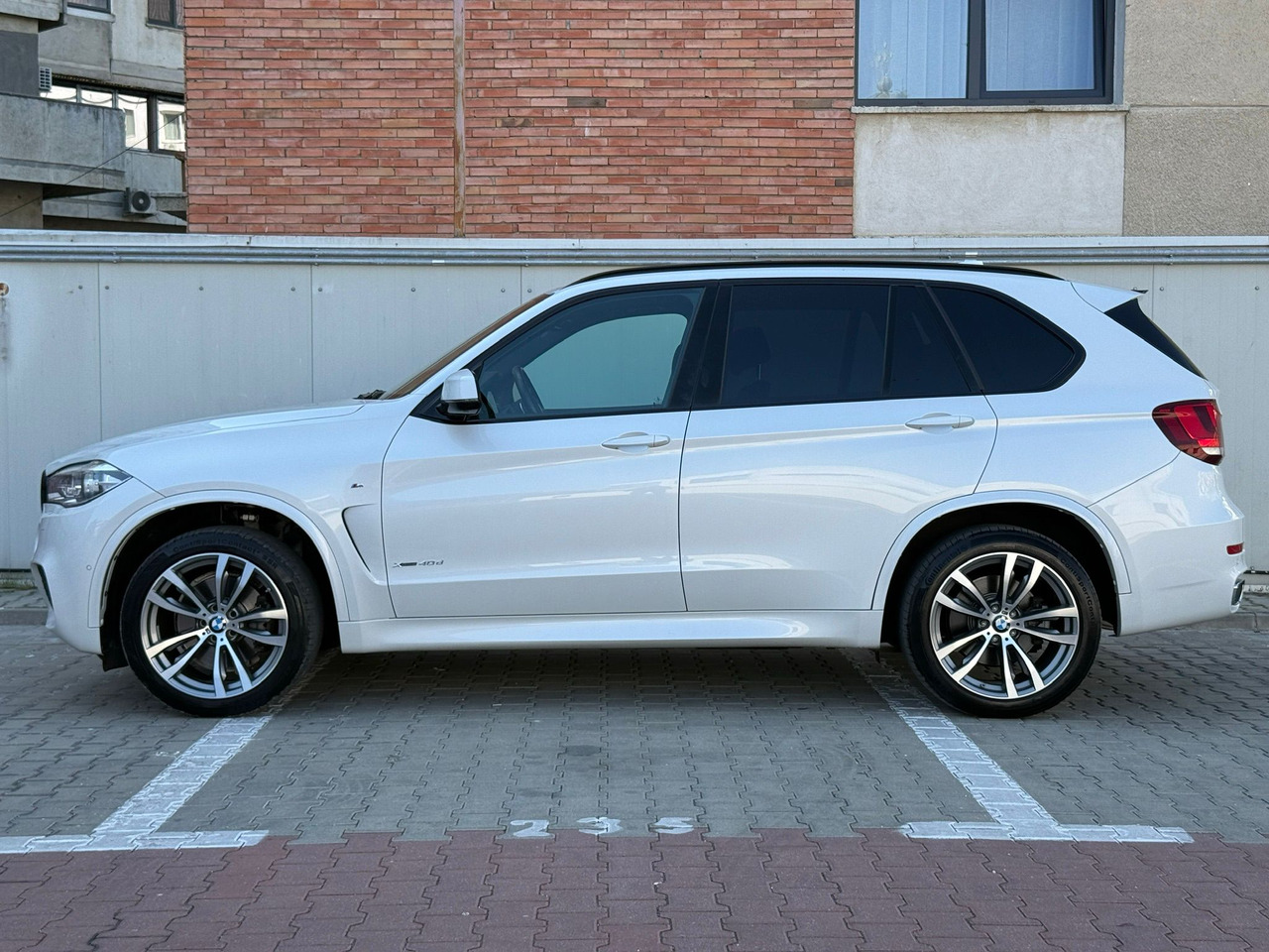 BMW X5 4.0 XDRIVE M PAKET - SUV: afbeelding 4 BMW X5 4.0 XDRIVE M PAKET - SUV: afbeelding 4