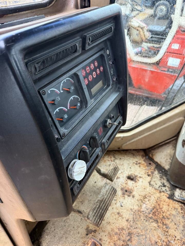 BULLDOZER CATERPILLAR D5 - Bulldozer: afbeelding 5 BULLDOZER CATERPILLAR D5 - Bulldozer: afbeelding 5