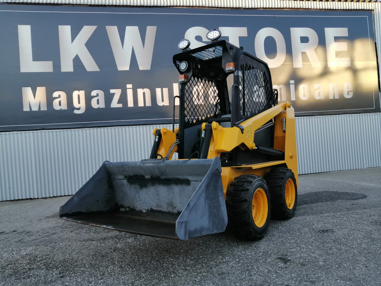 Bobcat Front Loader Ram Italia FM 120 – Hammer Installation - Schranklader: afbeelding 1 Bobcat Front Loader Ram Italia FM 120 – Hammer Installation - Schranklader: afbeelding 1