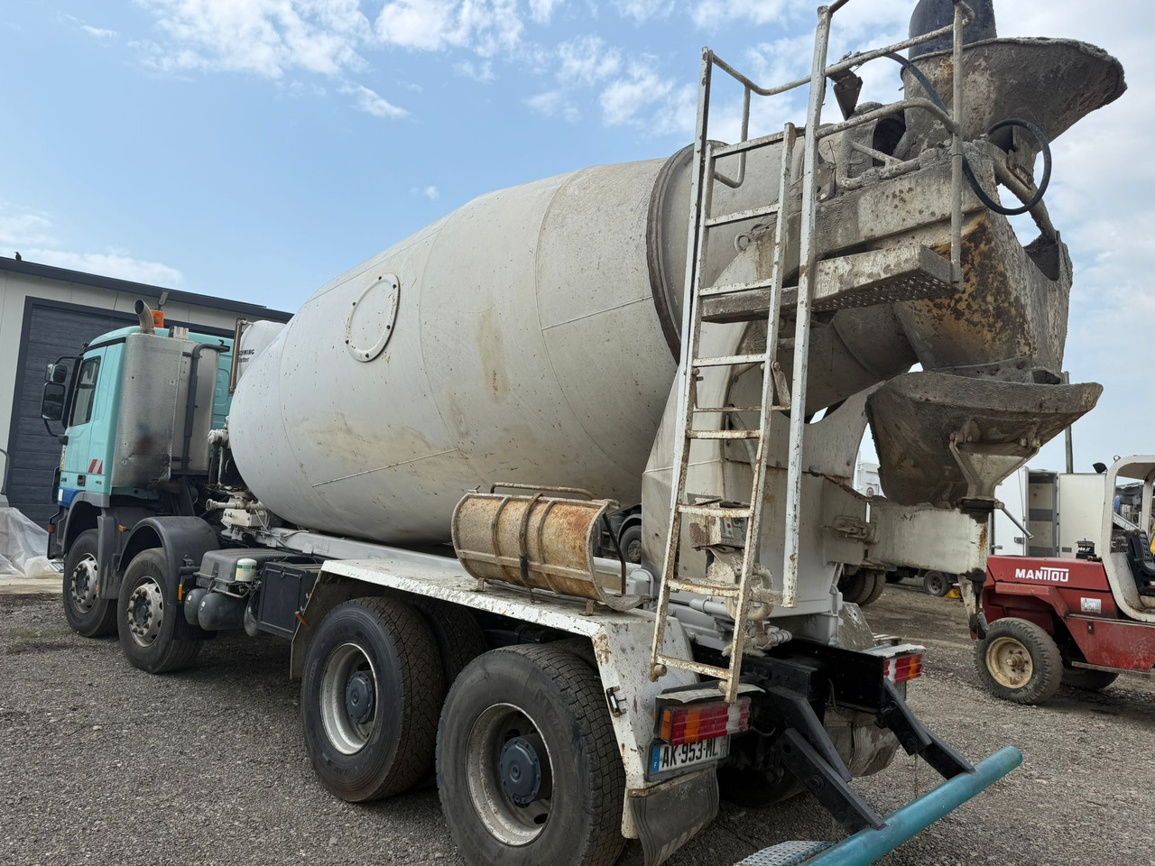 MERCEDES BENZ 3241 CONCRETE MIXER - Betonmixer: afbeelding 4 MERCEDES BENZ 3241 CONCRETE MIXER - Betonmixer: afbeelding 4
