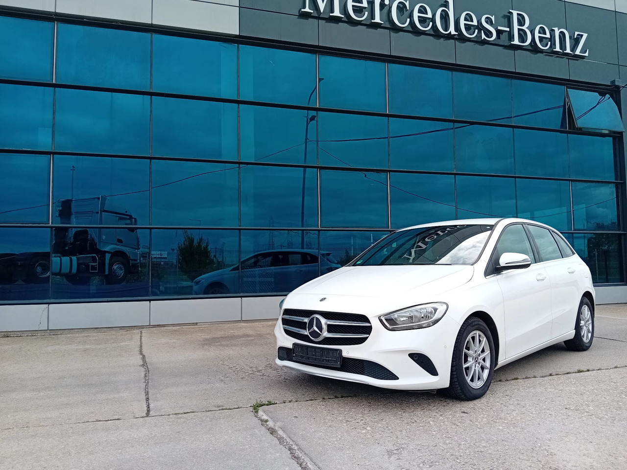 Mercedes-Benz B 180d, TOP !!! - Sedan: afbeelding 2 Mercedes-Benz B 180d, TOP !!! - Sedan: afbeelding 2