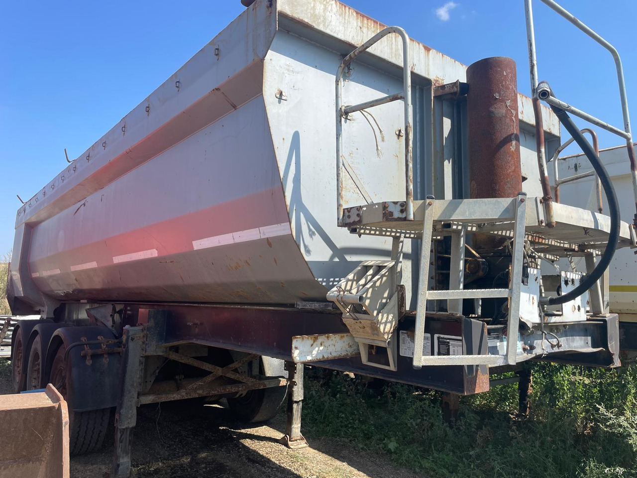 NPF-POTSDAM SKS 27 Tipper Semi-trailer - Kipper oplegger: afbeelding 1 NPF-POTSDAM SKS 27 Tipper Semi-trailer - Kipper oplegger: afbeelding 1