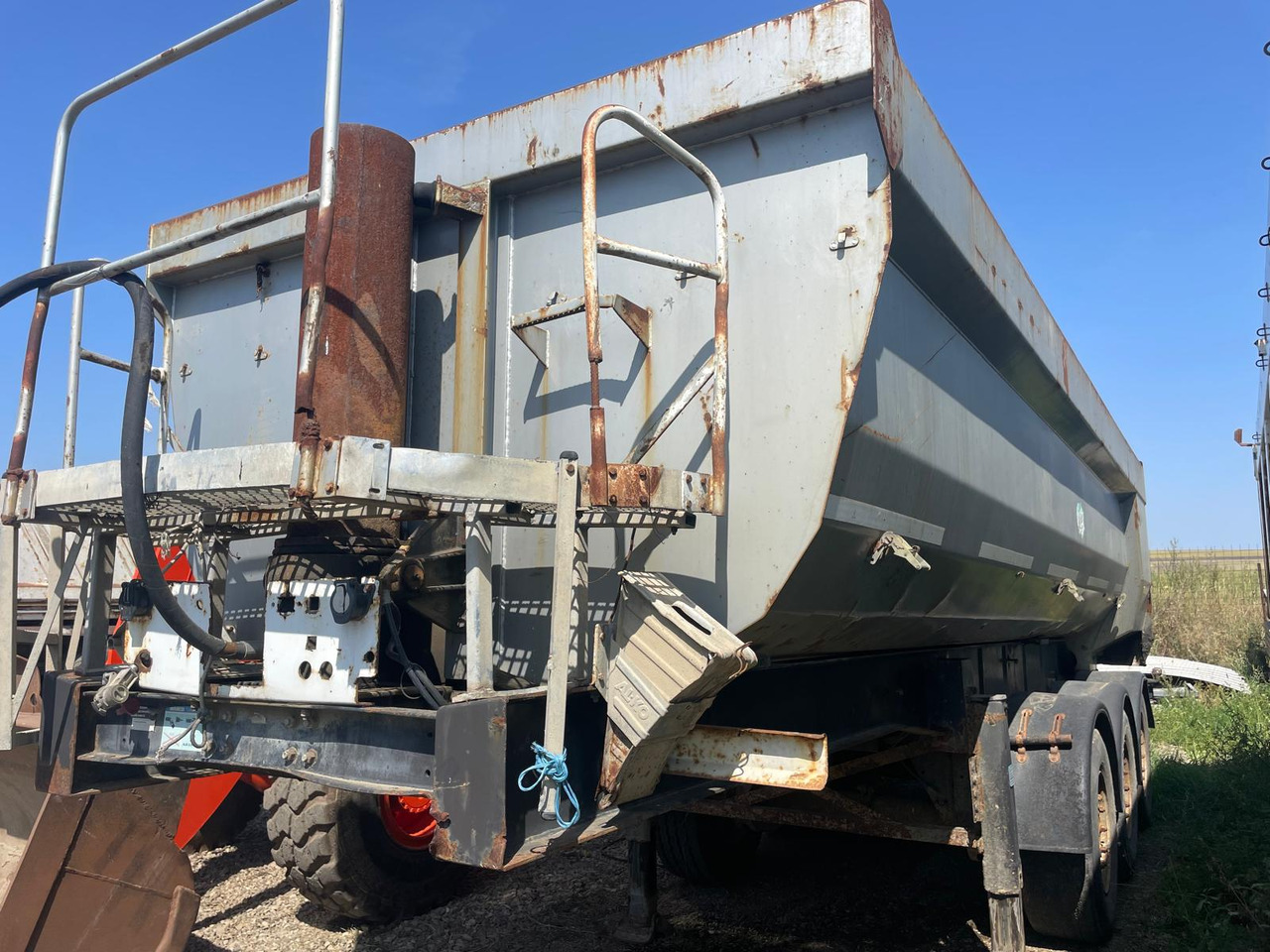 NPF-POTSDAM SKS 27 Tipper Semi-trailer - Kipper oplegger: afbeelding 4 NPF-POTSDAM SKS 27 Tipper Semi-trailer - Kipper oplegger: afbeelding 4