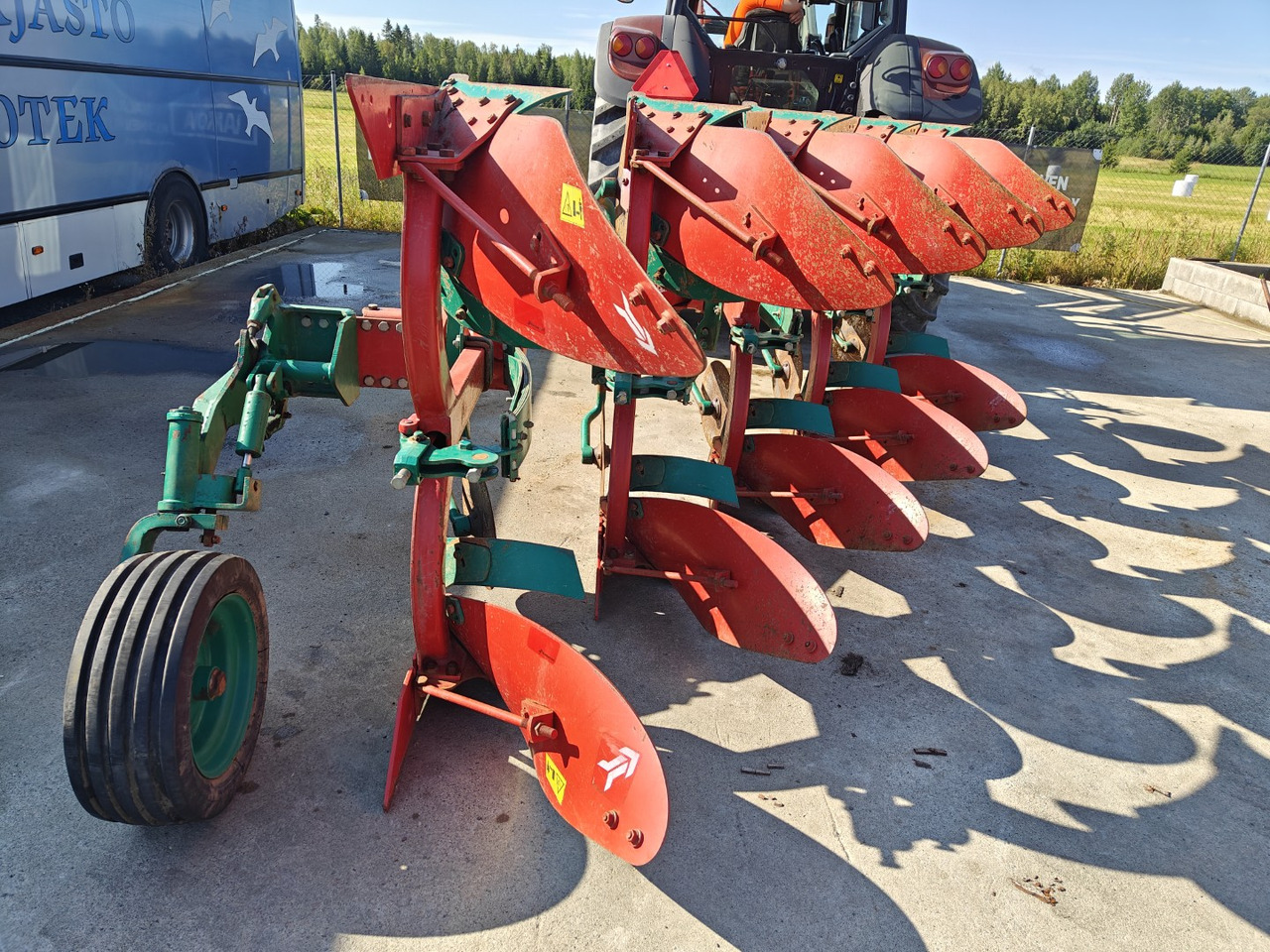 KVERNELAND ES-80-160-8 Variomat - 5-siipiset - Ploeg: afbeelding 4 KVERNELAND ES-80-160-8 Variomat - 5-siipiset - Ploeg: afbeelding 4