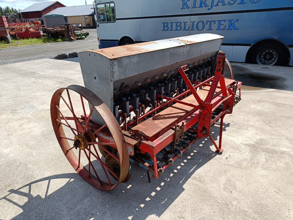 Kylvinkone Juko 200cm Kiekkovantailla ja HS-laitteella - Zaaimachine: afbeelding 5 Kylvinkone Juko 200cm Kiekkovantailla ja HS-laitteella - Zaaimachine: afbeelding 5