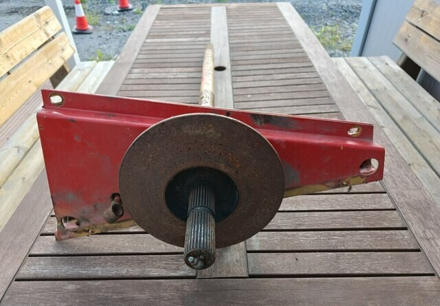 Massey Ferguson 16 pääakseli puimuriin - Onderdelen voor Maaidorser: afbeelding 2 Massey Ferguson 16 pääakseli puimuriin - Onderdelen voor Maaidorser: afbeelding 2