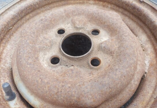 Renkaat 12 tuumaa vanteilla - Banden en velgen voor Landbouwmachine: afbeelding 5 Renkaat 12 tuumaa vanteilla - Banden en velgen voor Landbouwmachine: afbeelding 5