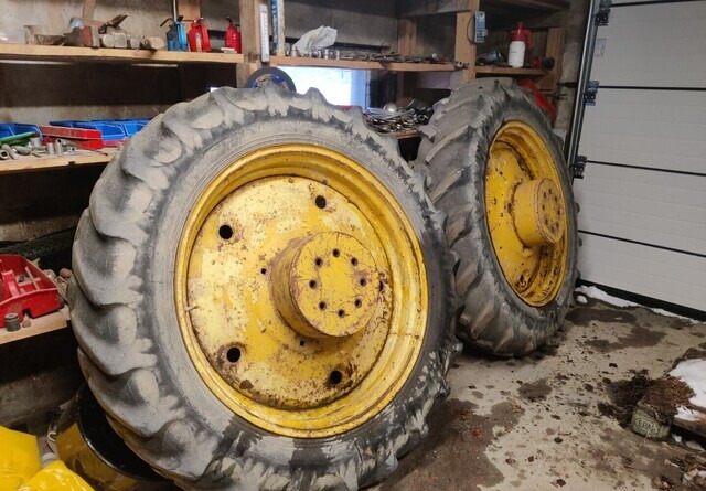 Traktorin renkaat 13.6/12x38 vanteilla - Band voor Tractor: afbeelding 3 Traktorin renkaat 13.6/12x38 vanteilla - Band voor Tractor: afbeelding 3