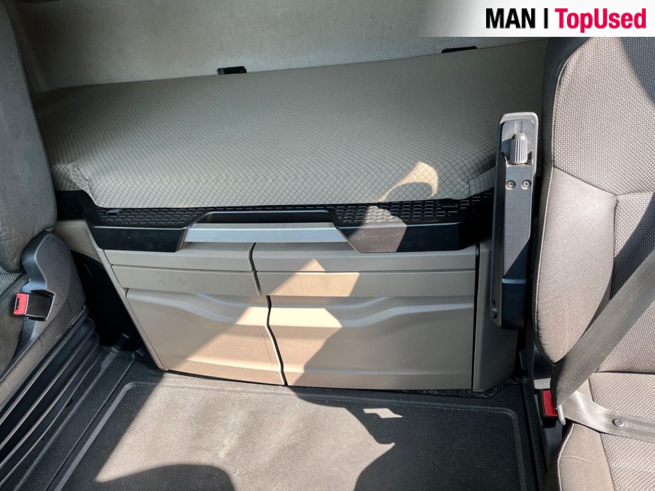 Trekker MAN TGX 18.470 4x2 BL SA Euro6 Retarder Klima ZV: afbeelding 7 Trekker MAN TGX 18.470 4x2 BL SA Euro6 Retarder Klima ZV: afbeelding 7