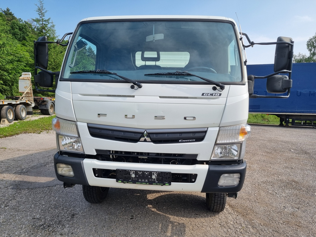 FUSO Canter 6C18 4x4 3 way tipper (only 35tkm) - Kipper vrachtwagen: afbeelding 2 FUSO Canter 6C18 4x4 3 way tipper (only 35tkm) - Kipper vrachtwagen: afbeelding 2