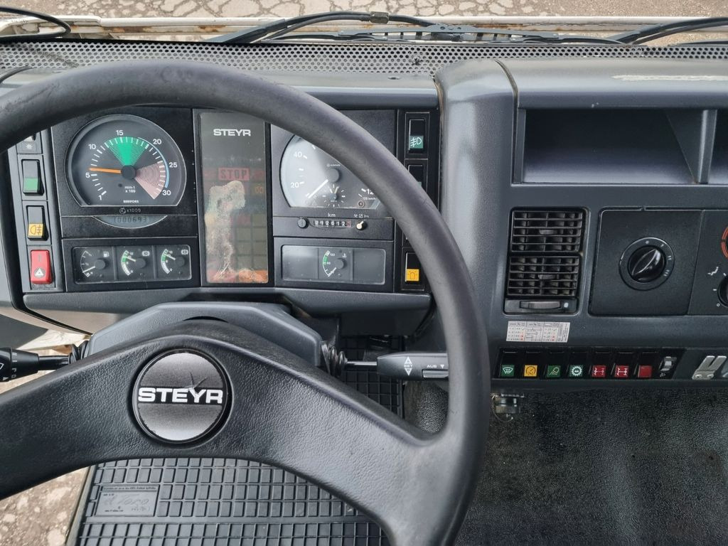 Leasing MAN (STEYR) 18.284 4x4 abrollkipper  MAN (STEYR) 18.284 4x4 abrollkipper: afbeelding 8