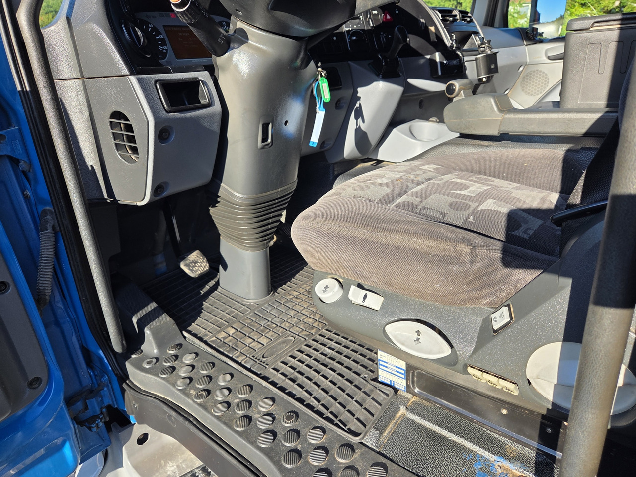 Leasing MERCEDES-BENZ ACTROS 3341 6x6 + CRANE PM 30 Radio Control MERCEDES-BENZ ACTROS 3341 6x6 + CRANE PM 30 Radio Control: afbeelding 7 Leasing MERCEDES-BENZ ACTROS 3341 6x6 + CRANE PM 30 Radio Control MERCEDES-BENZ ACTROS 3341 6x6 + CRANE PM 30 Radio Control: afbeelding 7