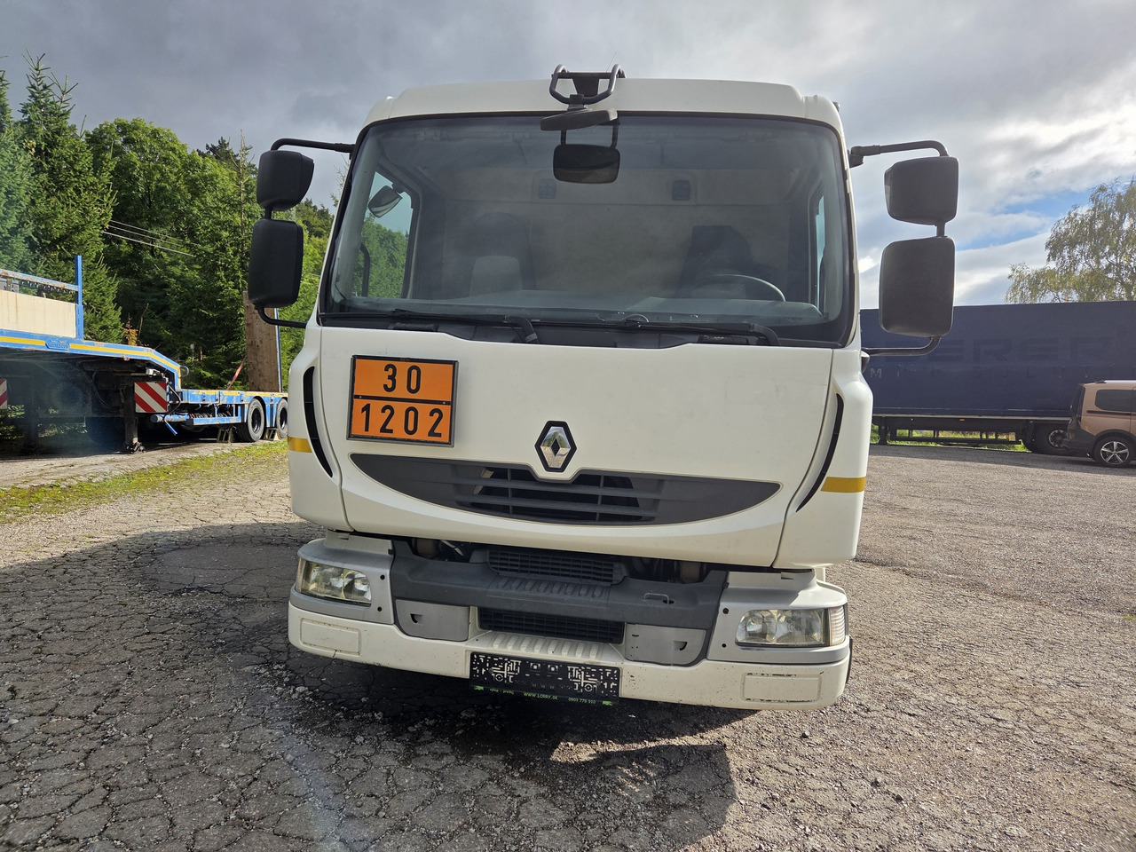 RENAULT MIDLUM 180.10 diesel tanker + dispensing + print - Tankwagen: afbeelding 2 RENAULT MIDLUM 180.10 diesel tanker + dispensing + print - Tankwagen: afbeelding 2
