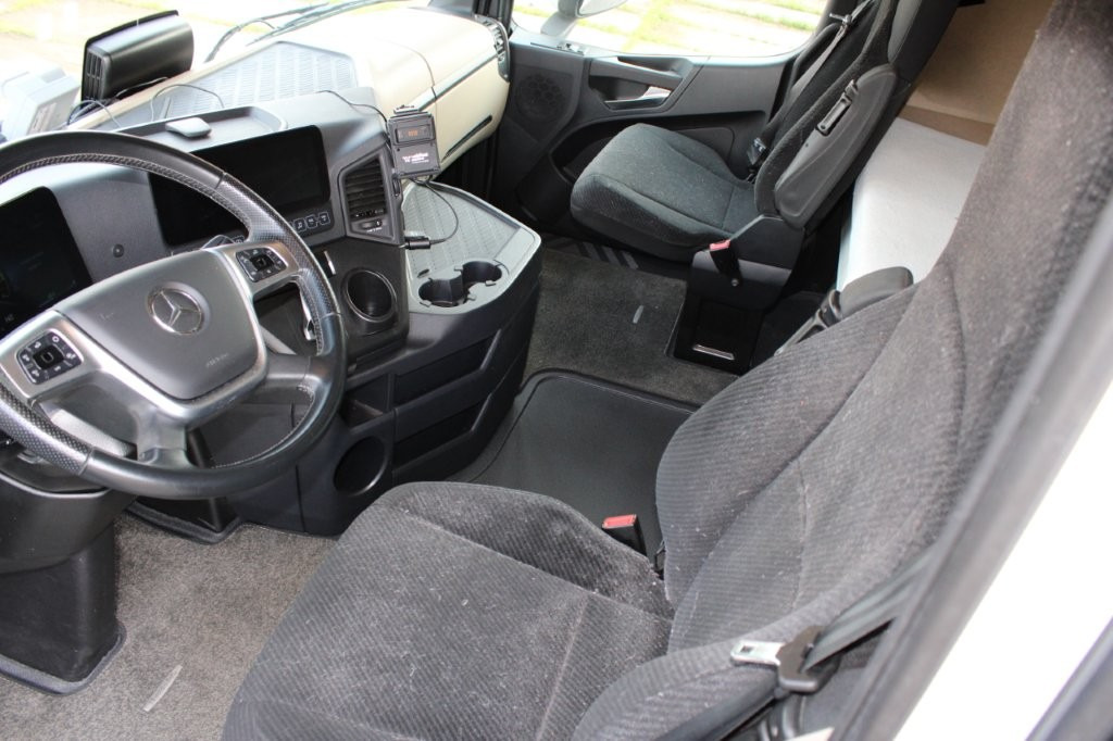 Mercedes-Benz Actros 2542 NAVIGACE + PANAV TVK 18 M (8,20m x 2,4 - Schuifzeilen vrachtwagen, Aanhangwagen met huif: afbeelding 5 Mercedes-Benz Actros 2542 NAVIGACE + PANAV TVK 18 M (8,20m x 2,4 - Schuifzeilen vrachtwagen, Aanhangwagen met huif: afbeelding 5