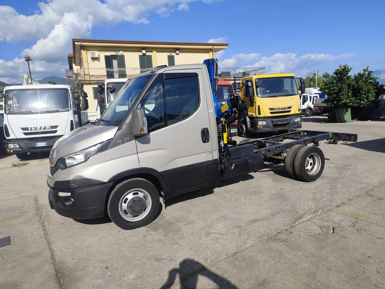 IVECO DAILY 35-130 - Kraanwagen: afbeelding 2 IVECO DAILY 35-130 - Kraanwagen: afbeelding 2